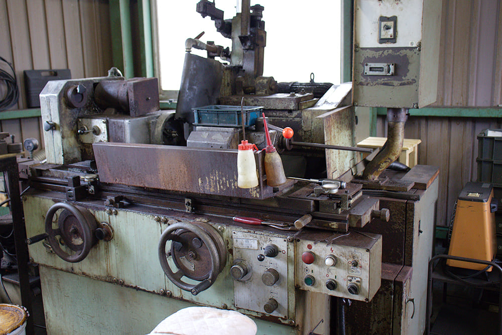工場の古い機械